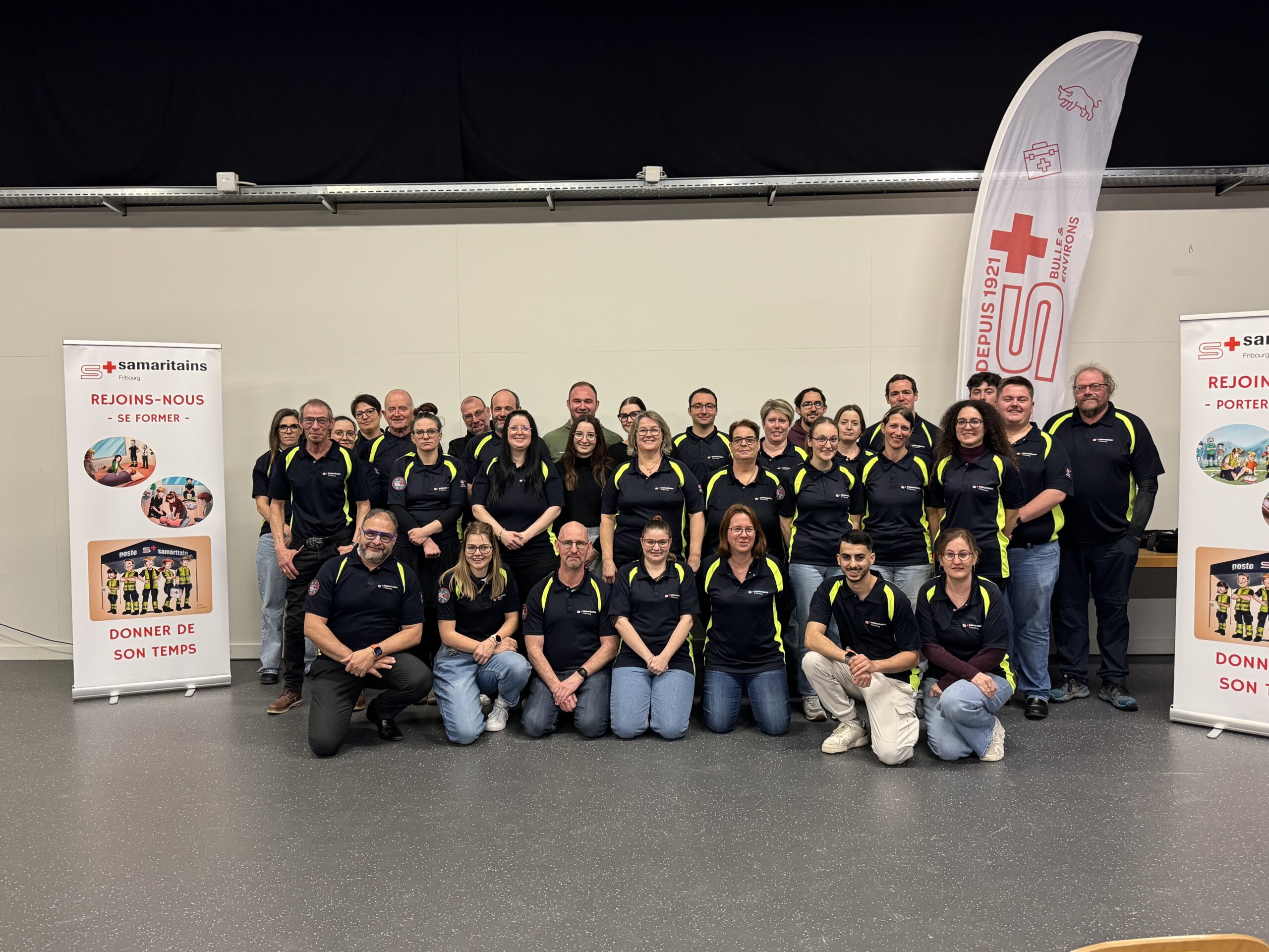 Photo de groupe des membres de la section des Samaritains de Bulle et environs